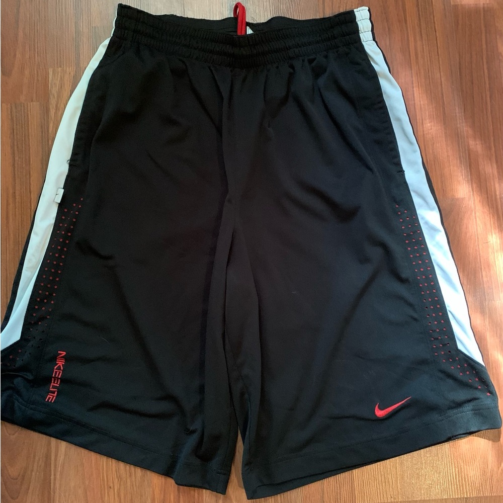 Nike Men's Black and White Athletic Shorts